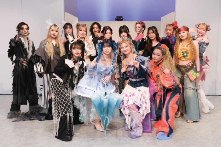 ヘアー＆ファッションショーの集合写真