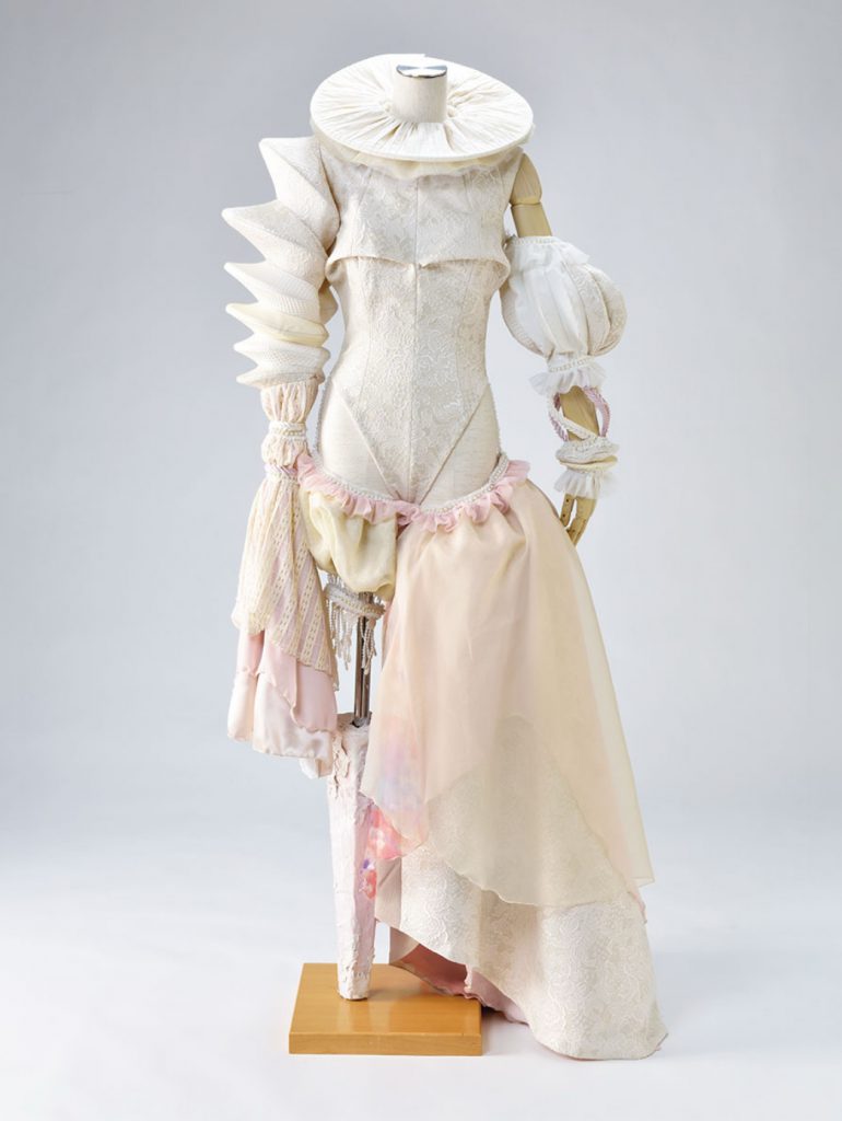 ハンス・ベルメールに捧ぐ ～球体関節人形とその表現方法～